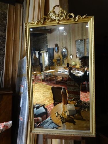 Miroir louis xvi fronton aux rubans, glace biseautée, 75 x 142 cm