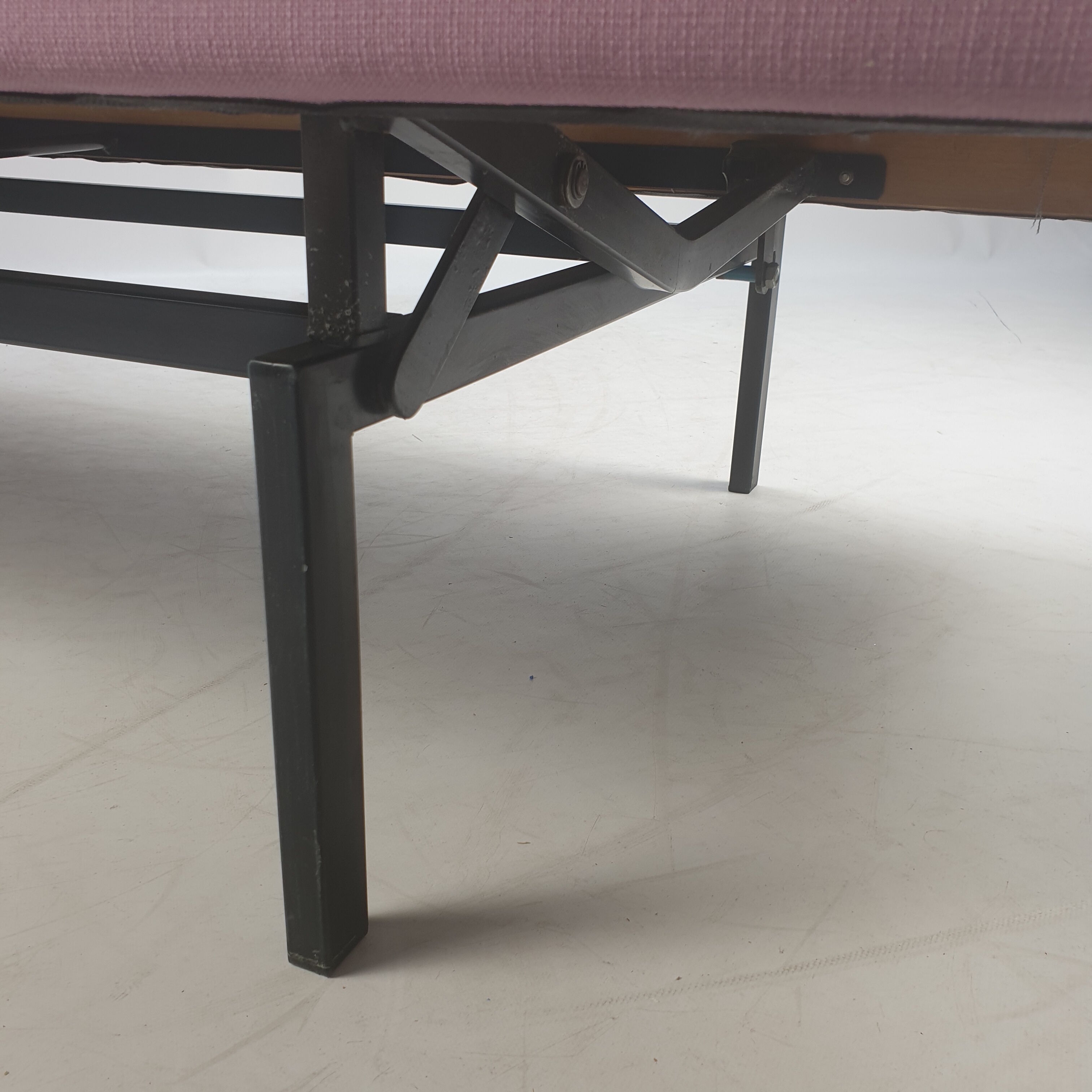 Sleeping sofa by Gijs van der Sluis for Gispen 50