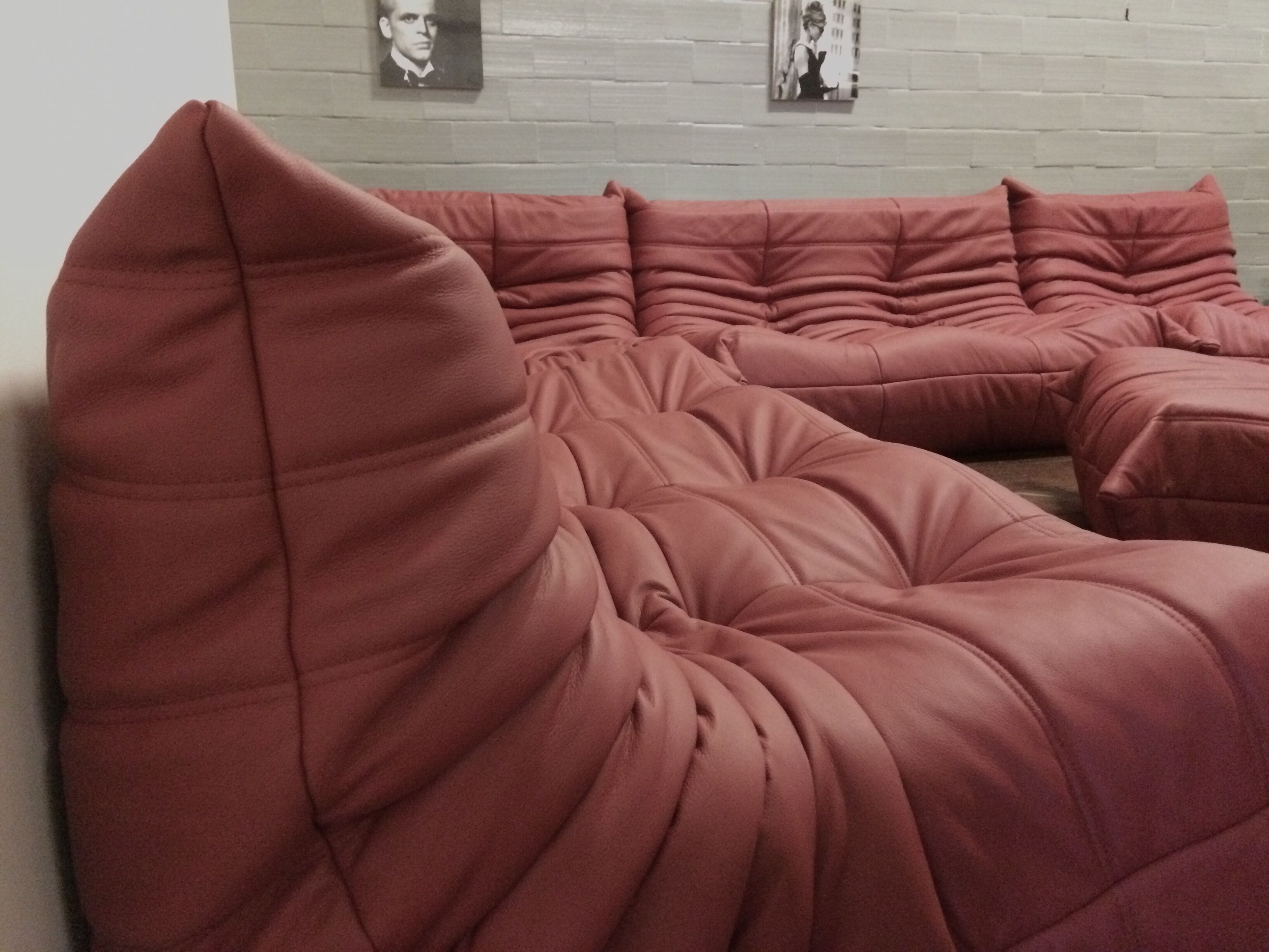 Sofa 3 places "Togo" red leather designed by Michel Ducaroy 1973