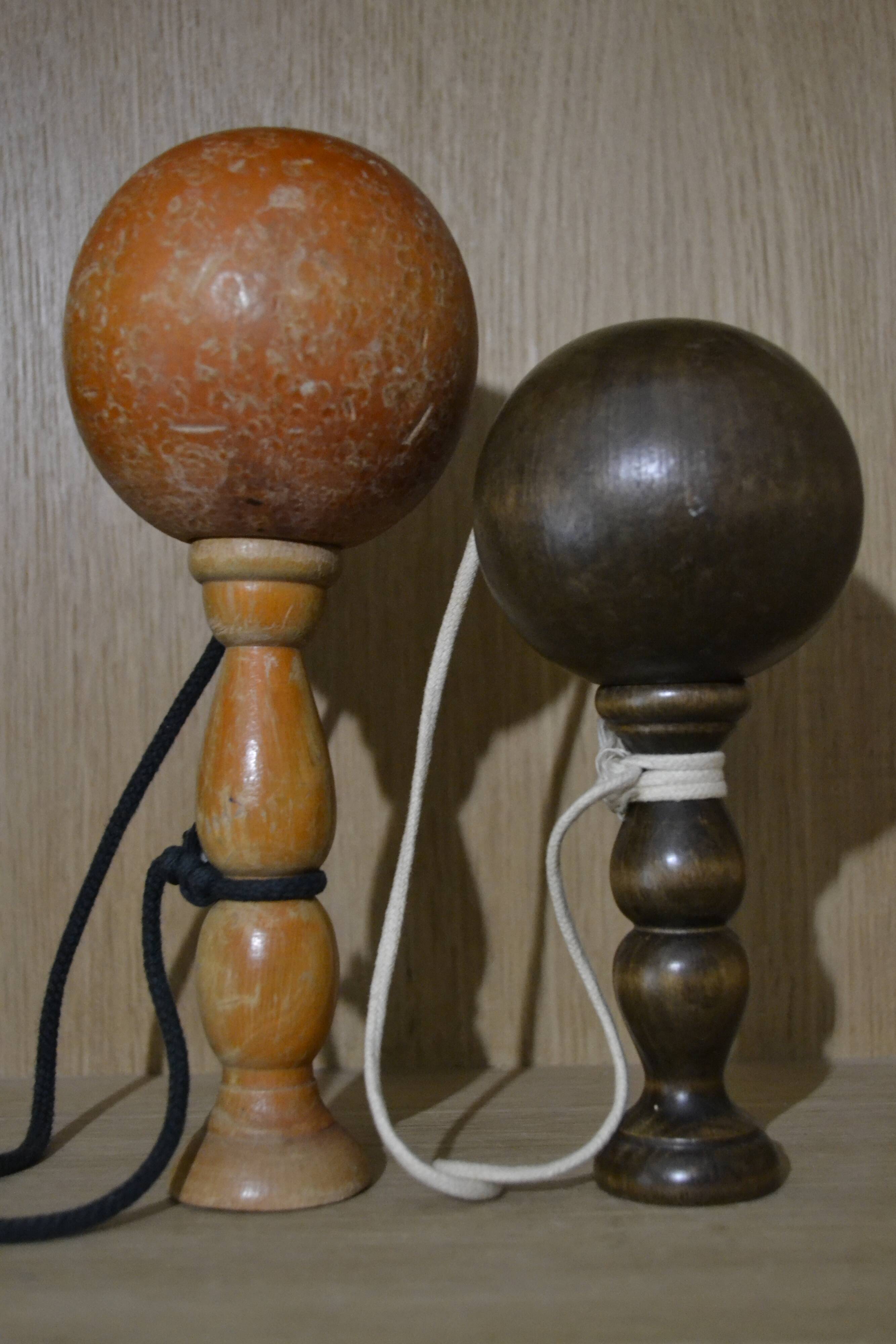 Set of 2 wooden cup and ball cups