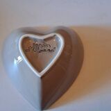 2 heart-shaped cups