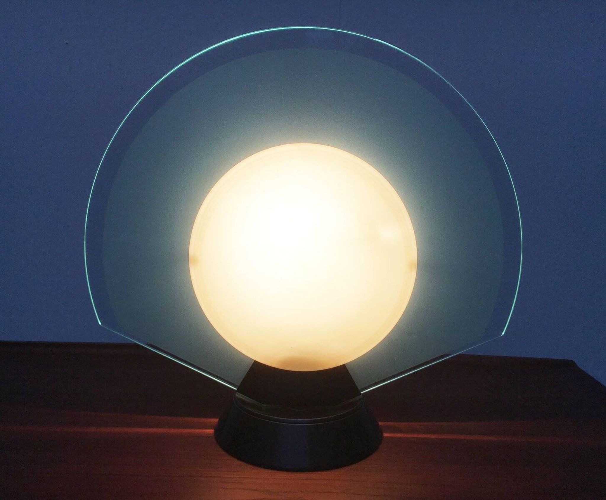 Postmodern table lamp Tikal by P.G. Ramella for Arteluce, 1980s.