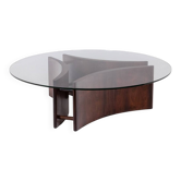 Table basse en palissandre, de forme concave. Années 1970.
