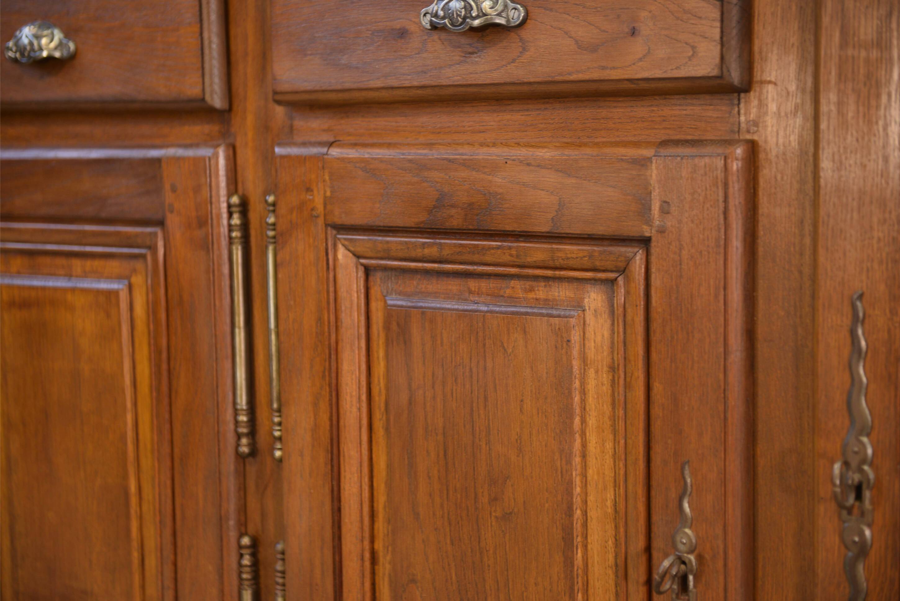 Rustic oak sideboard from the 1950s.