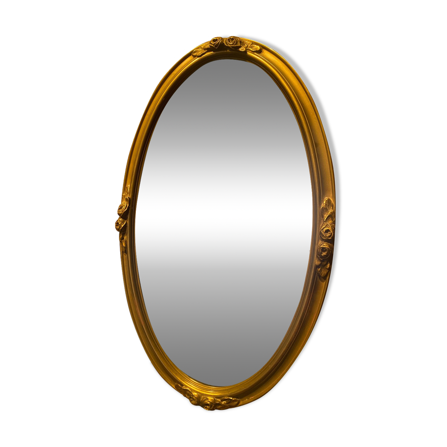 Oval mirror with wooden frame