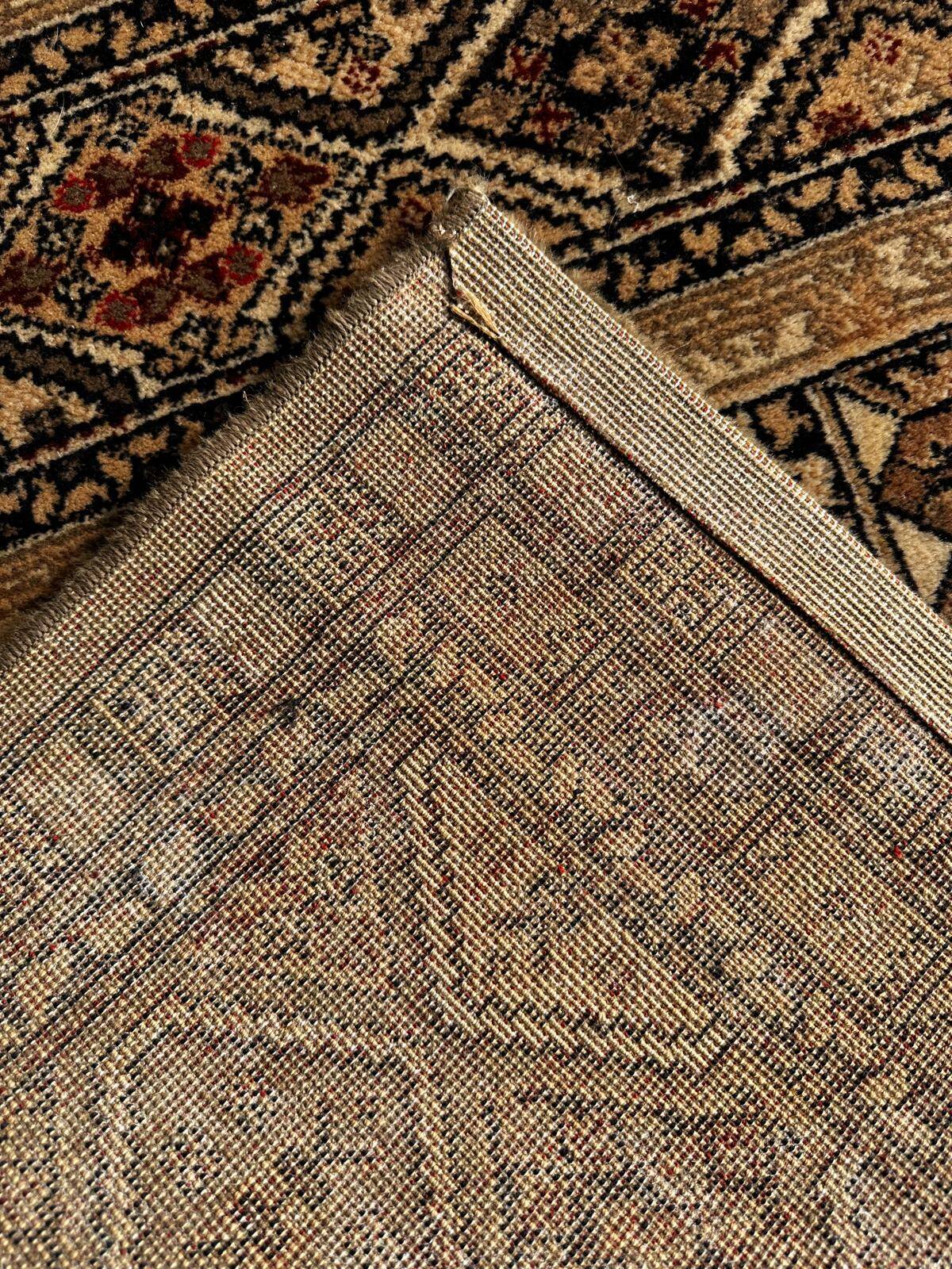 Oriental-style wool rug 200cm x 140cm