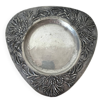 Dish, empty pocket in embossed pewter with blueberry decoration