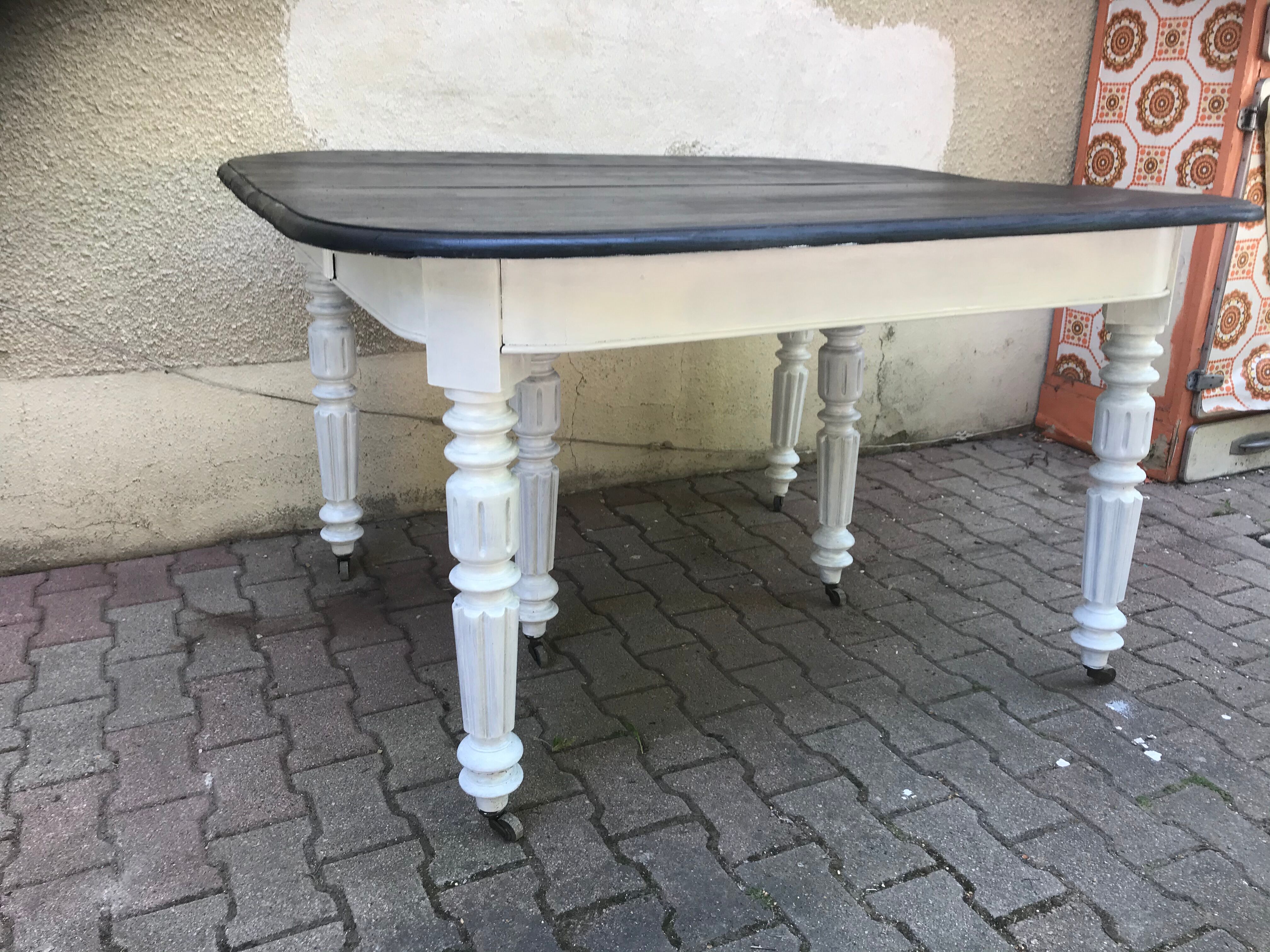 Old table Henri II