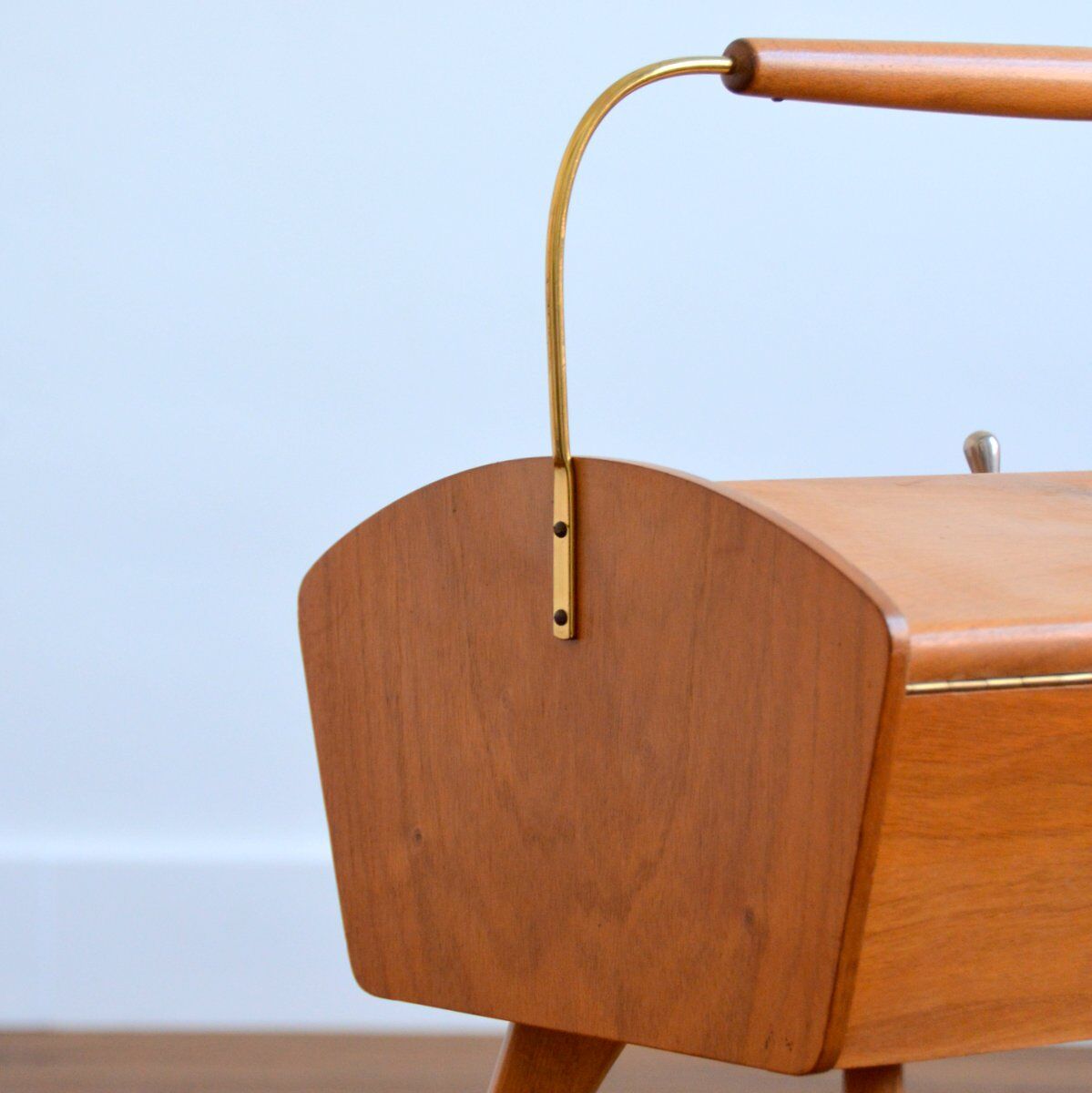 Worker / Vintage sewing box 1960s