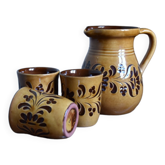 Pitcher and cups set