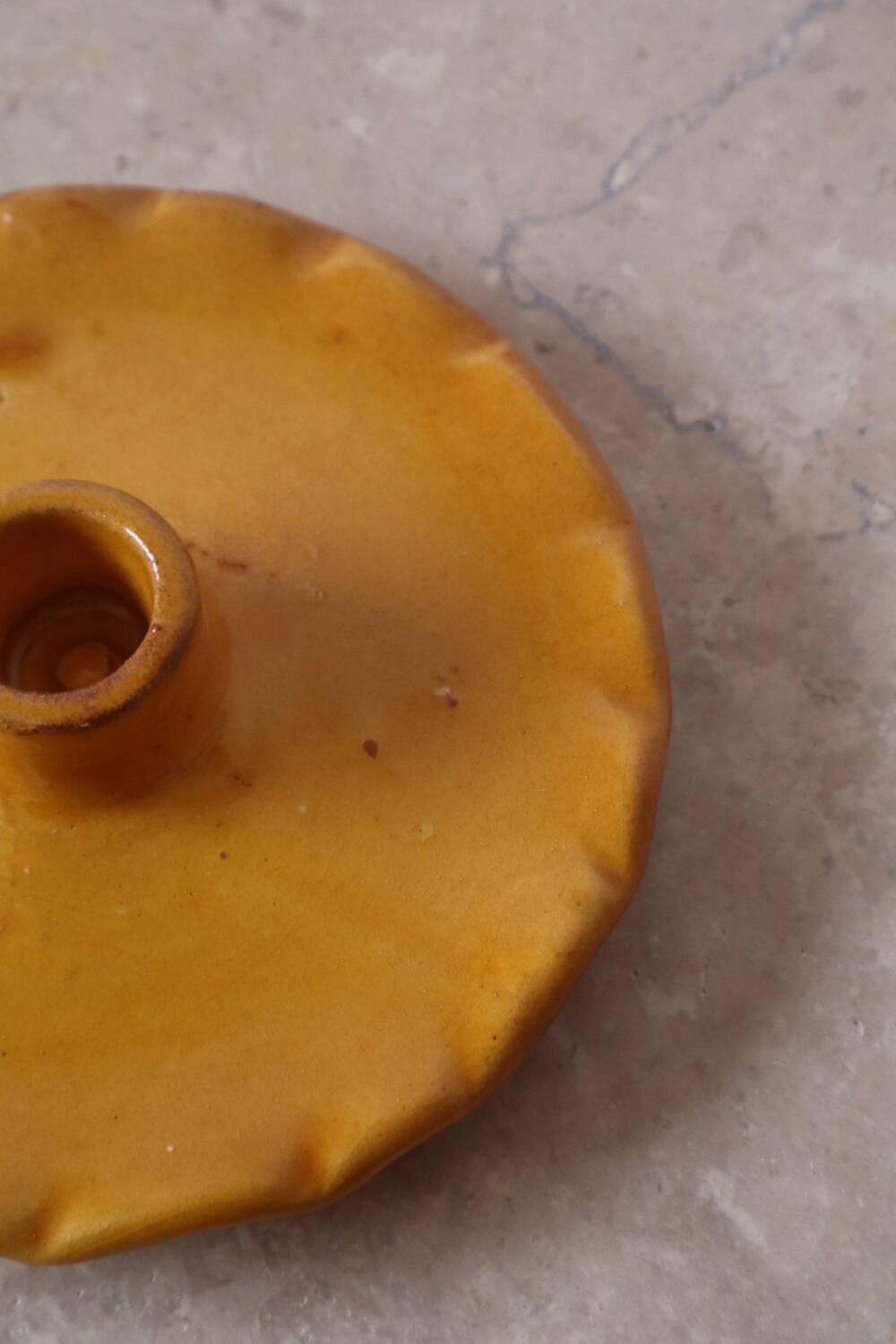 Ceramic candle holder serrated plate mustard yellow