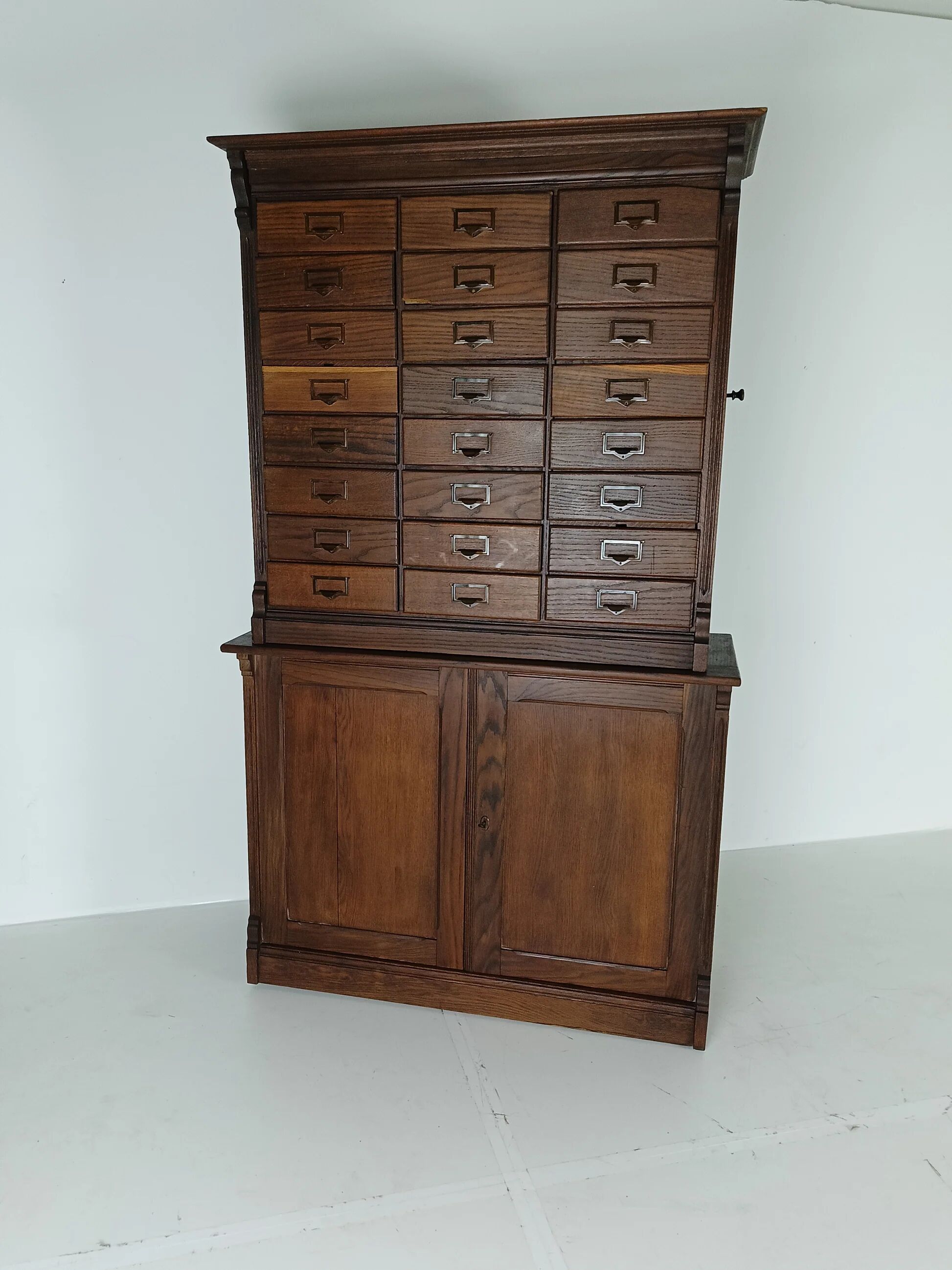 Cabinet de notaire ancien