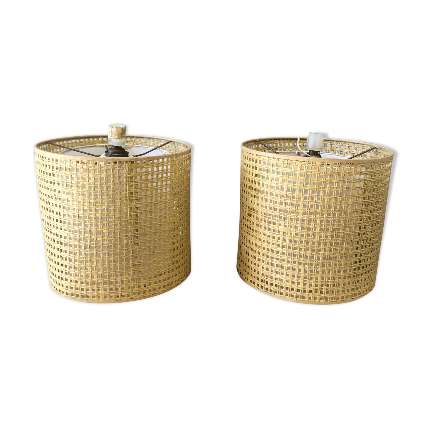 Pair of hanging in cannage of the 60s
