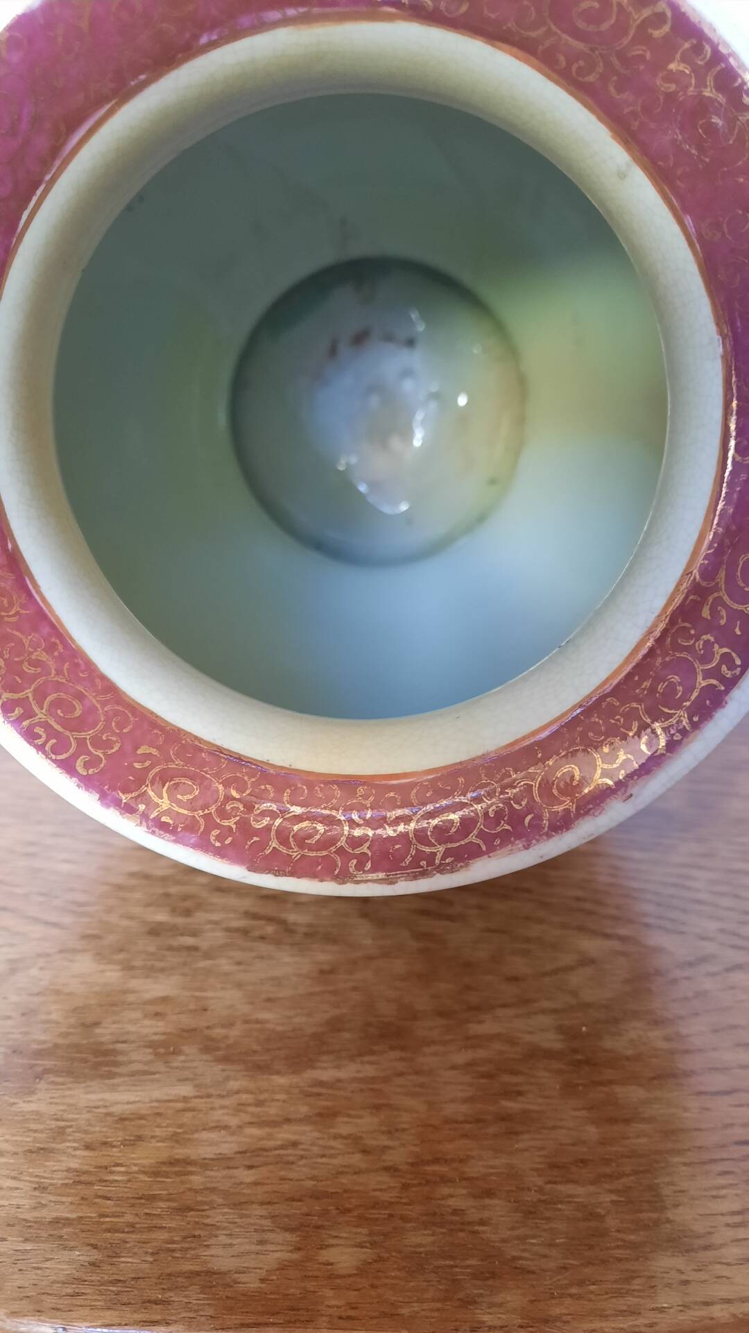 Grand vase en céramique ancien