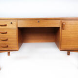 Desk in teak of Danish design from the 1960