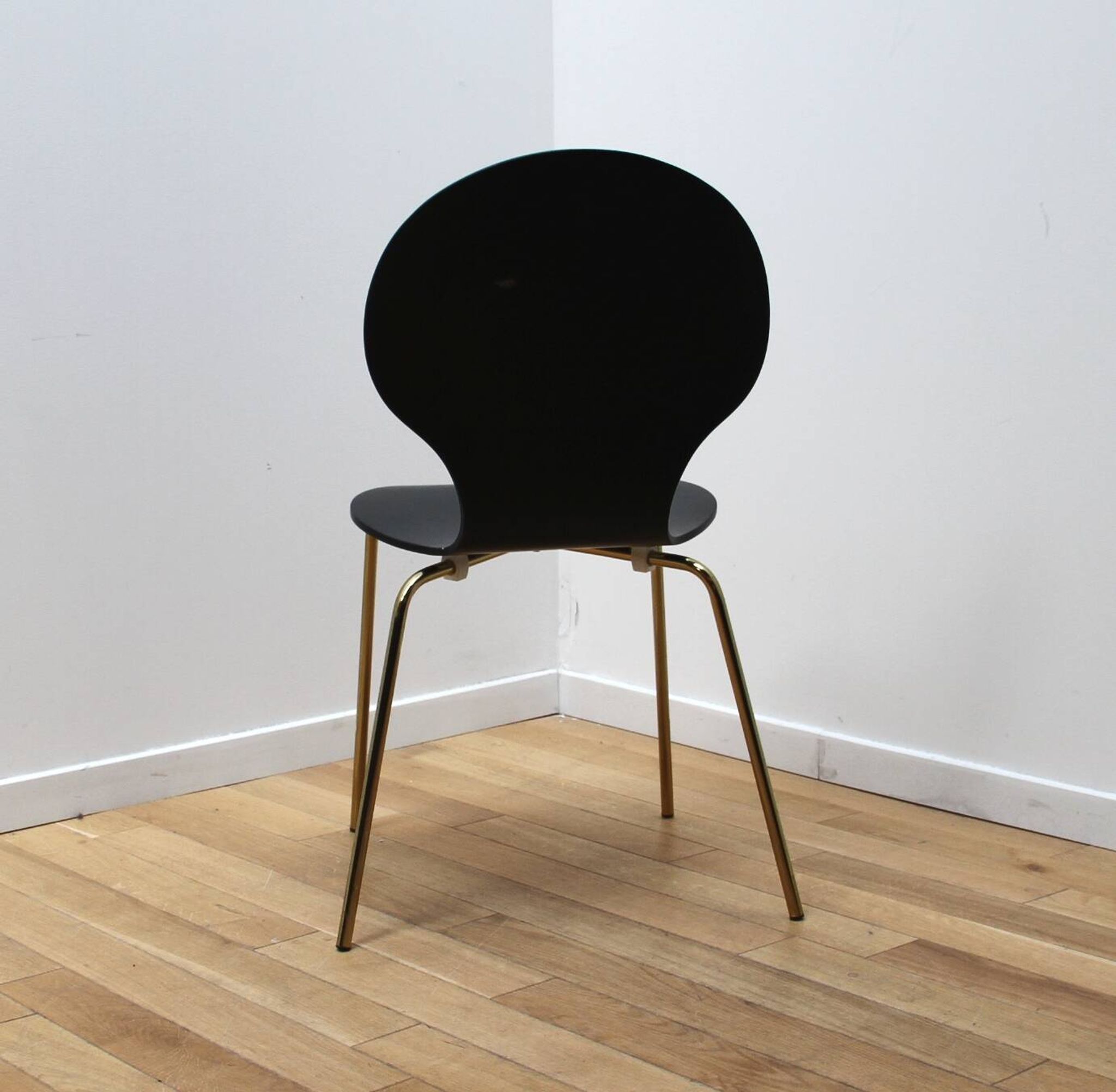 Suite of 8 designer dining room chairs