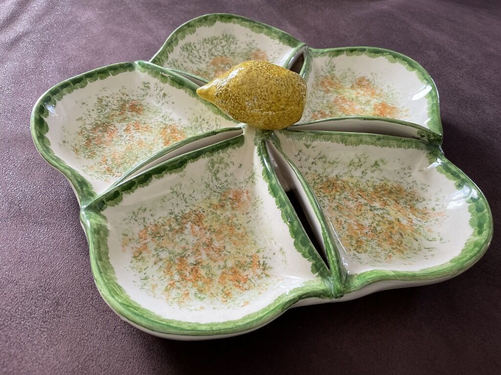 Plat compartimenté à décor de citron