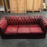 Chesterfield garnet sofa 3 seats and 2 armchairs