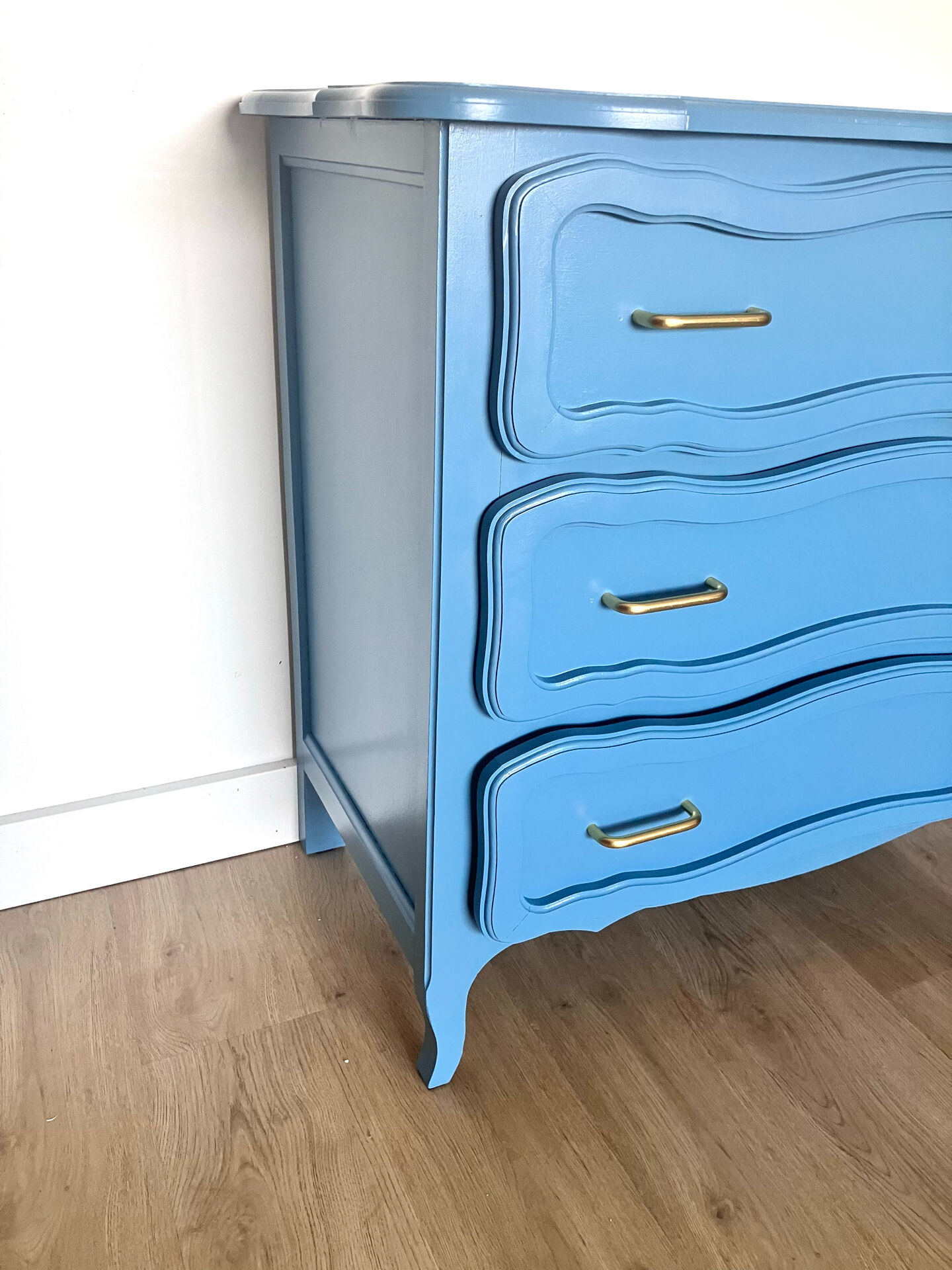 Organic blue chest of drawers