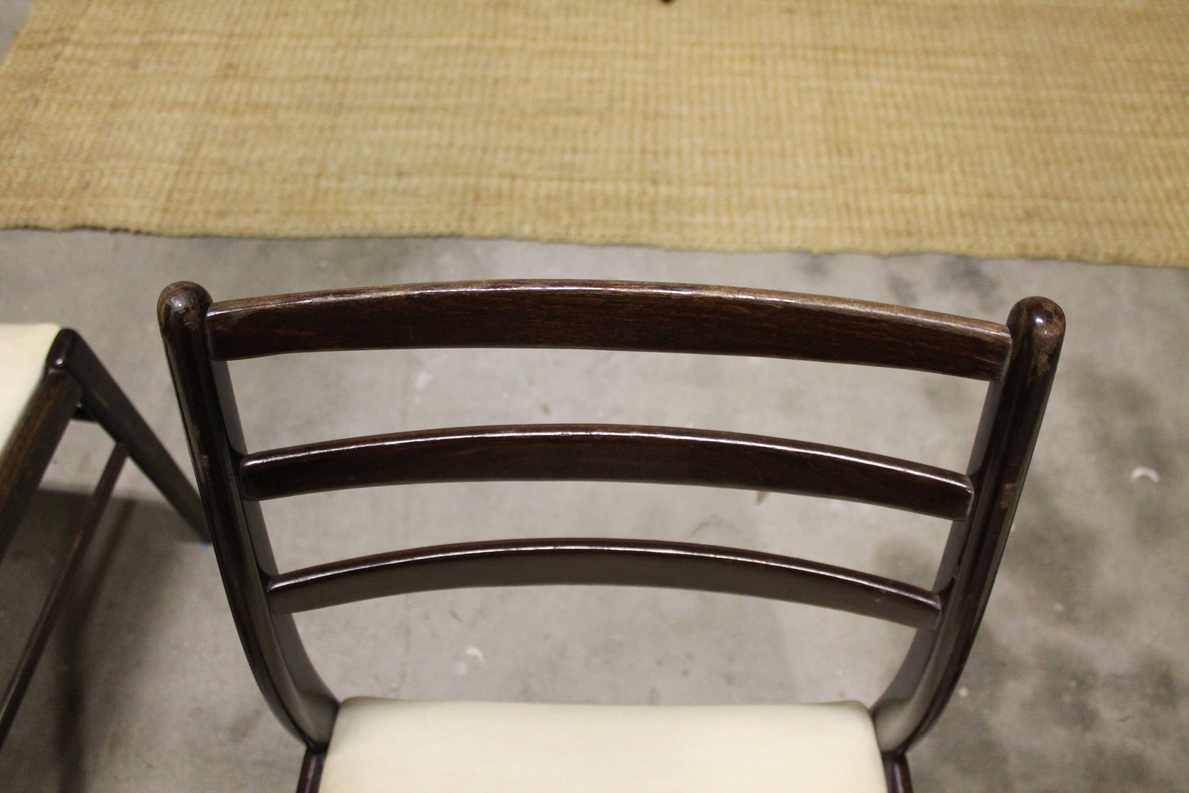 Set of 6 vintage chairs