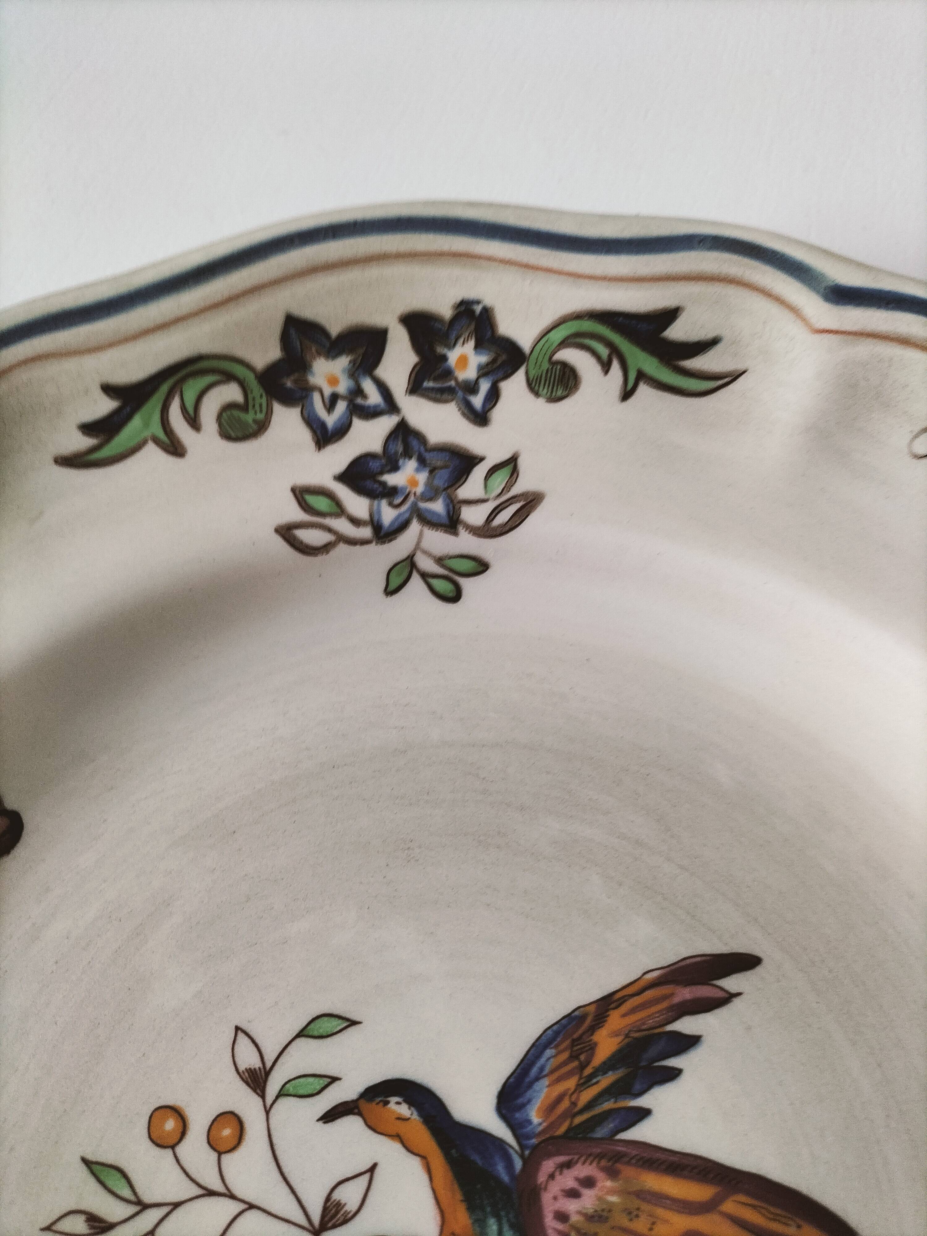 Longchamp plate – “hand-style” decoration, a reinterpretation of the Cléry model