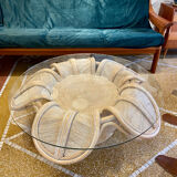 Table basse fleur en rotin