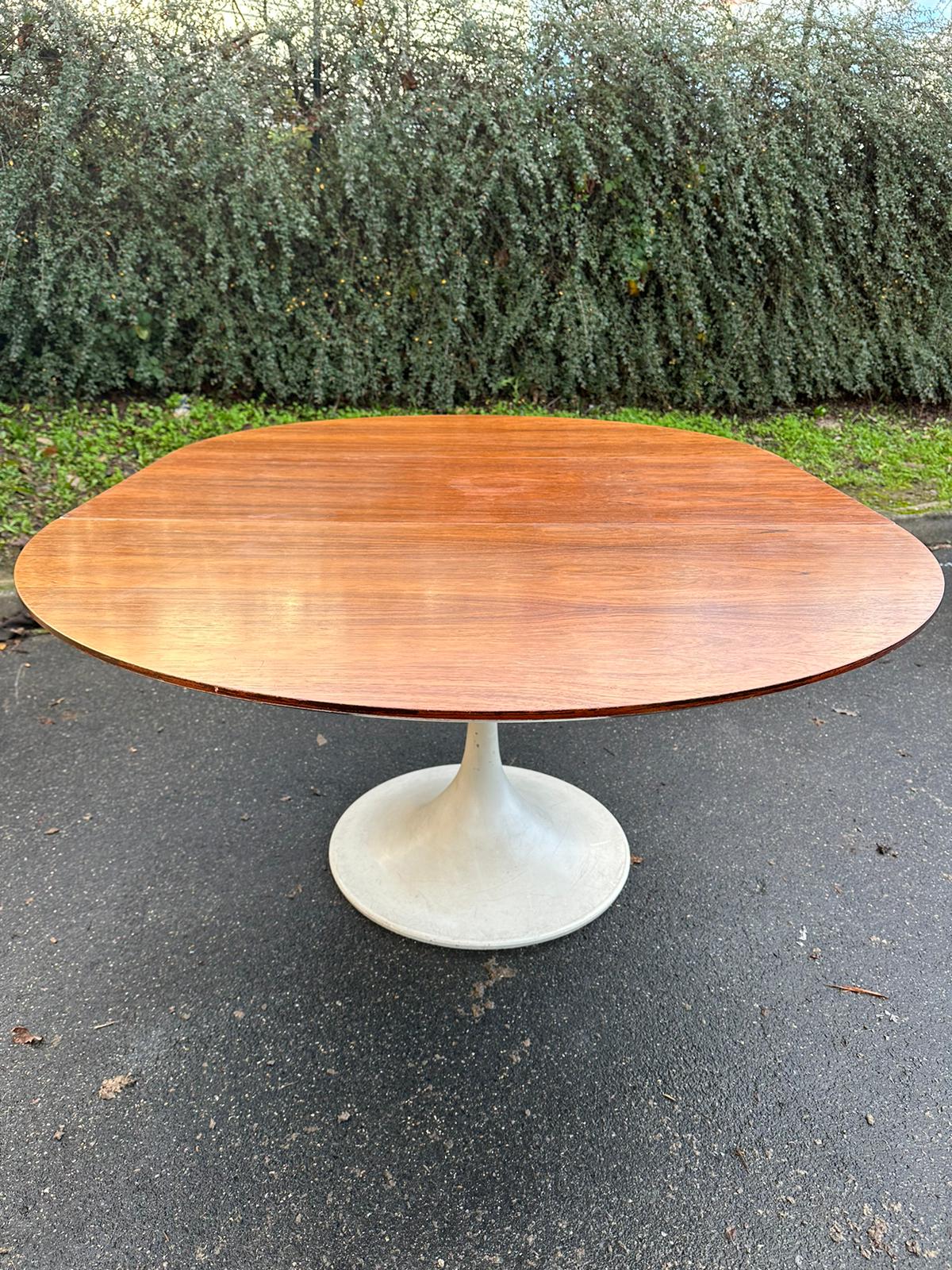 Dining room table