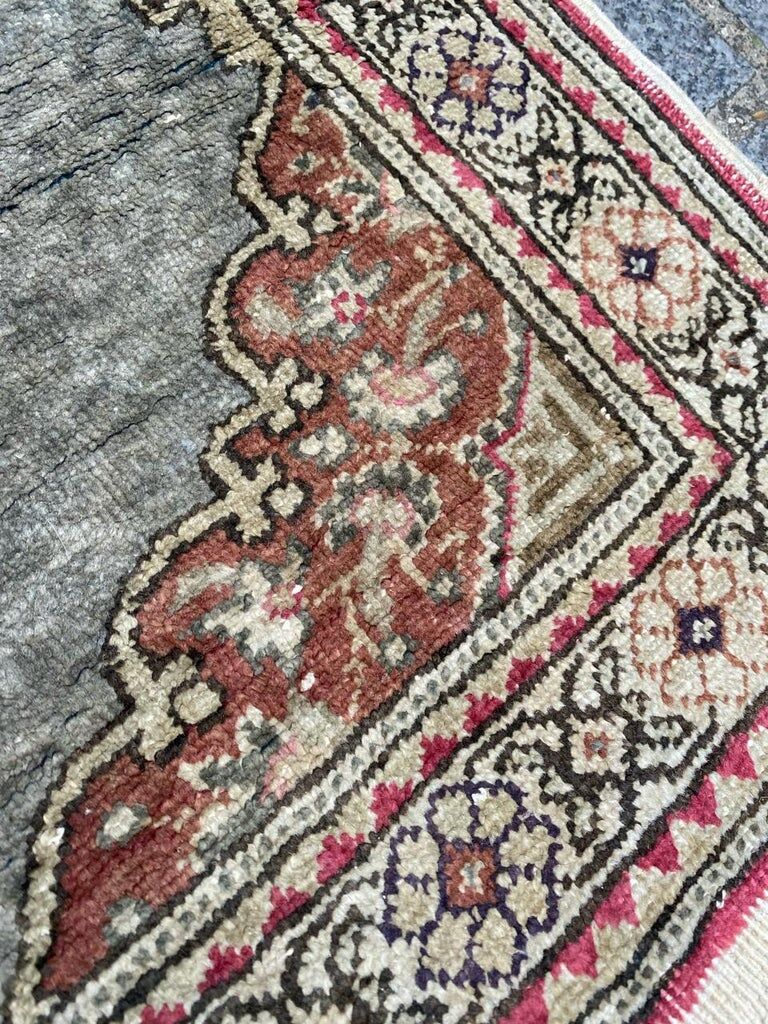 Vintage carpet in silk and cotton Kayseri Turkey 102x21cm