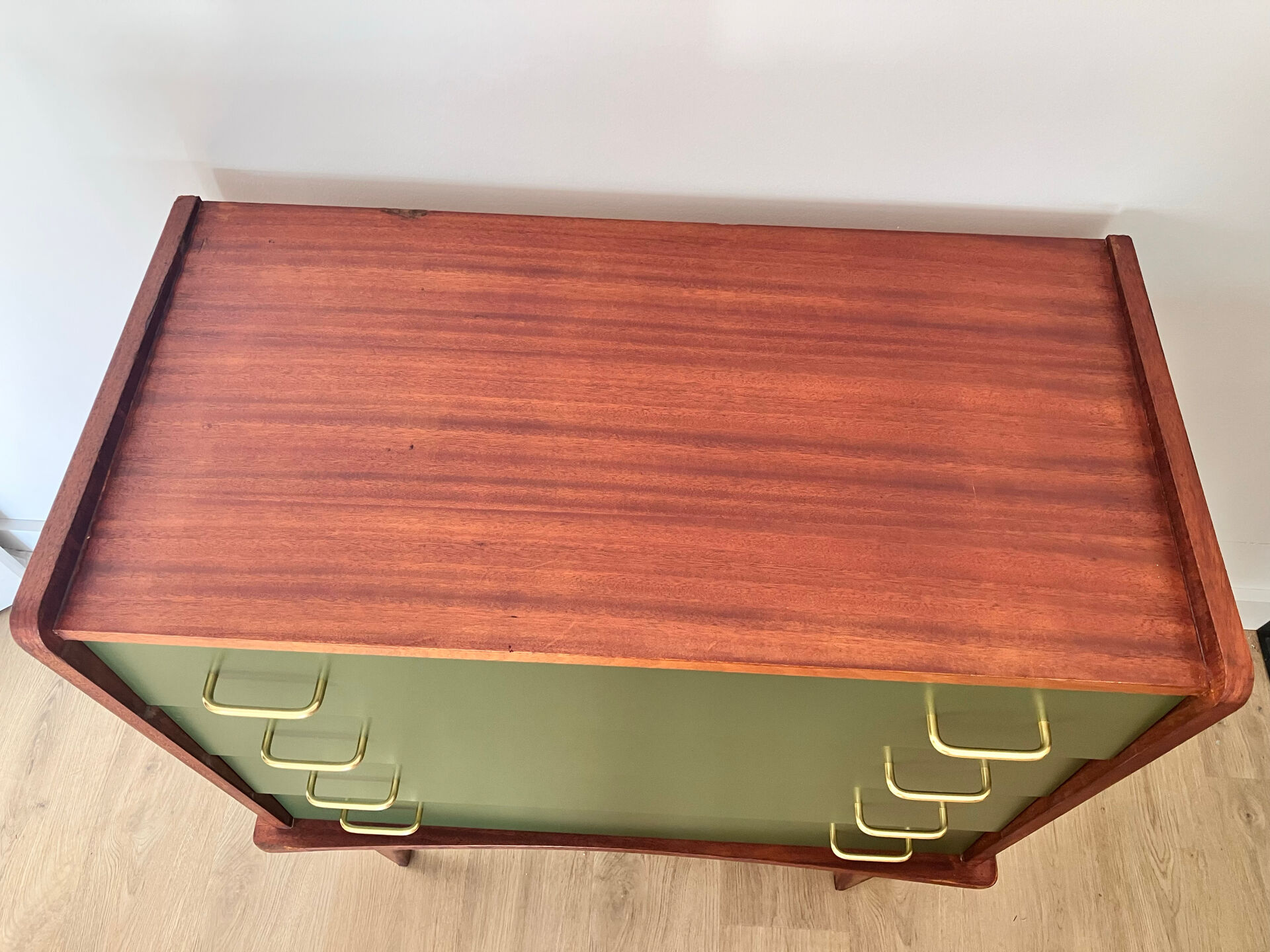 Compass leg chest of drawers in fig tree green
