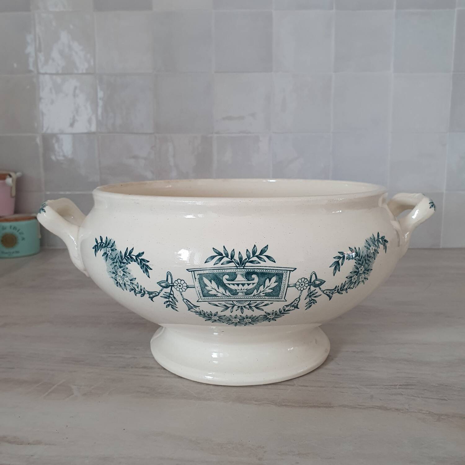 Longchamps Iron Earth Soup Tureen, Lutetia