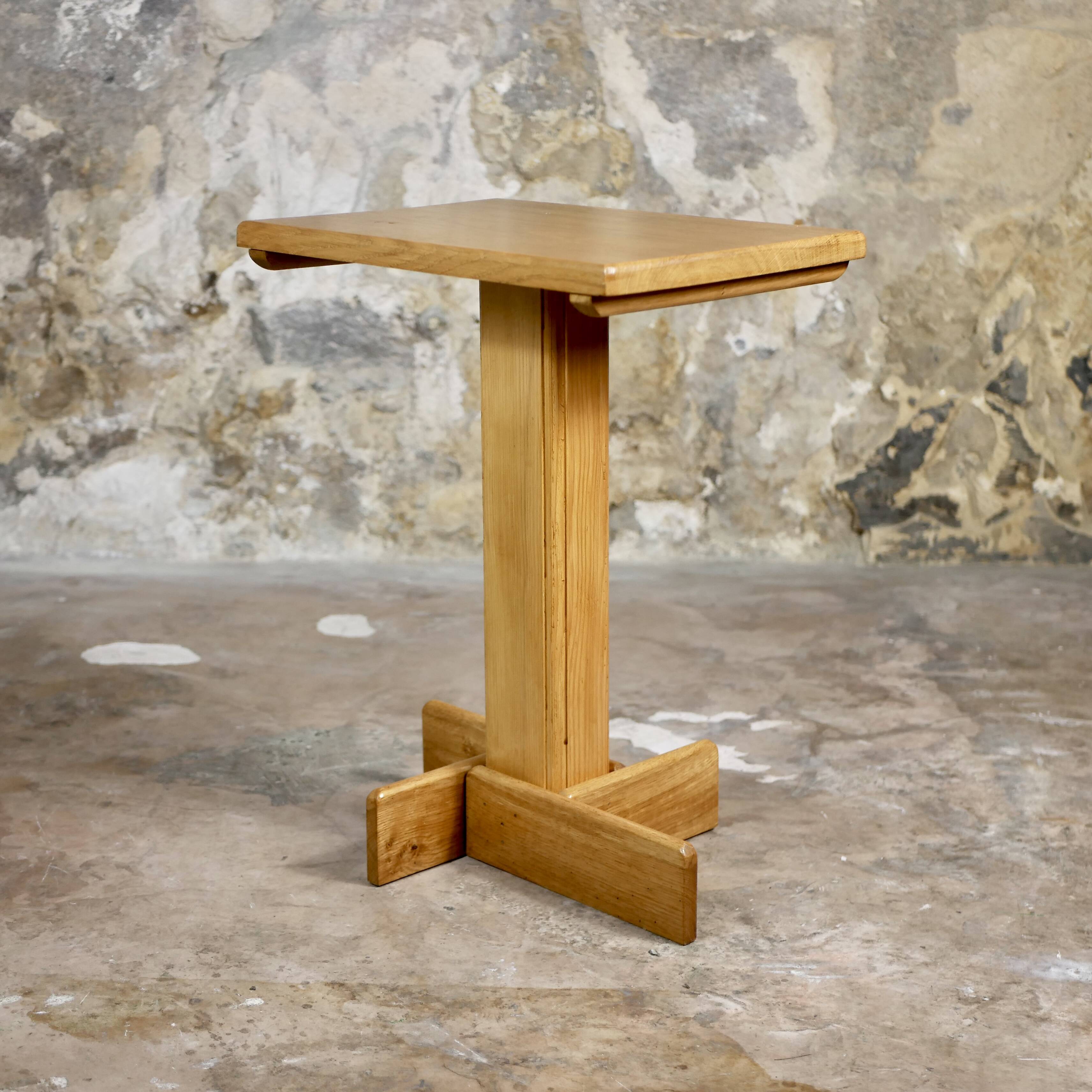 Series of 3 side tables in oak and pine