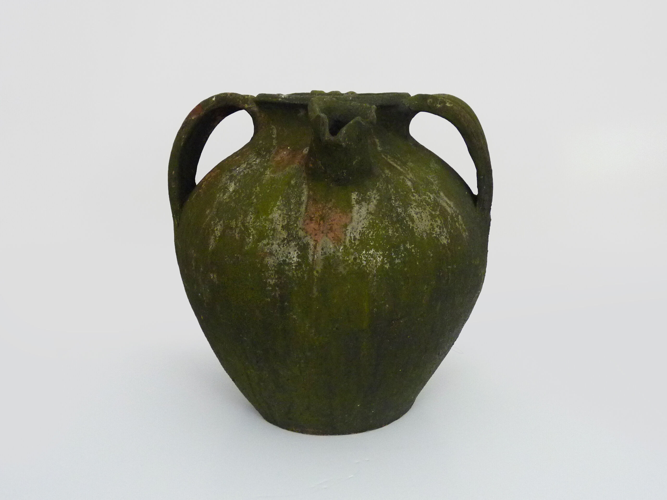 Nineteenth century walnut oil jar of Périgord