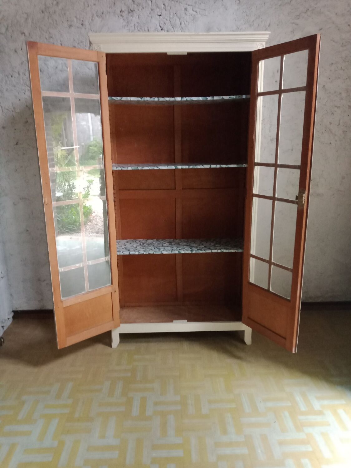 Old Parisian glass cabinet