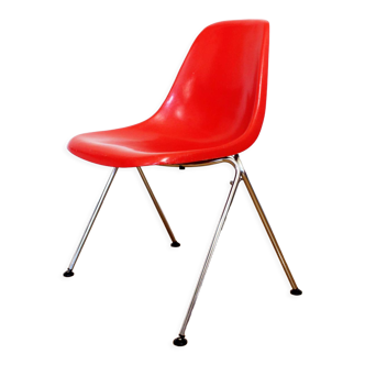 Fiberglass chair stella