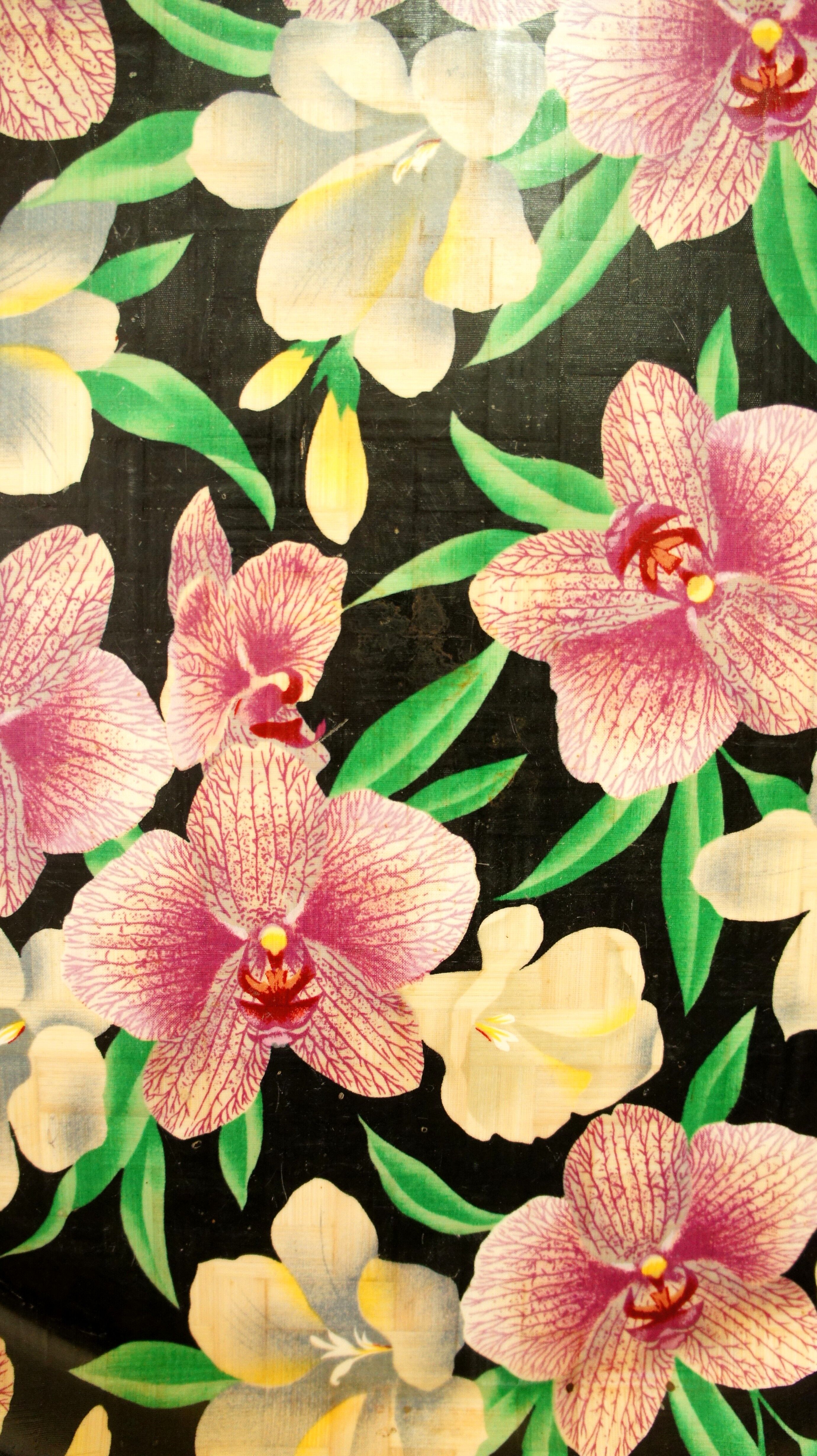 Vintage "orchid" tray in printed braided vegetable fiber & brass