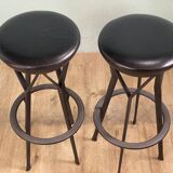 2 tabourets pivotant design Yamakado en cuir noir