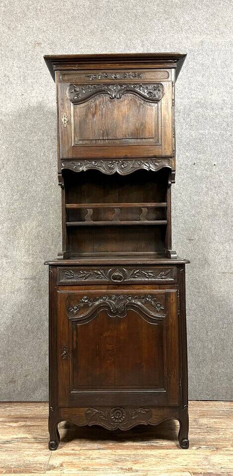 Louis XV style Provençal cabinet buffet in oak circa 1850