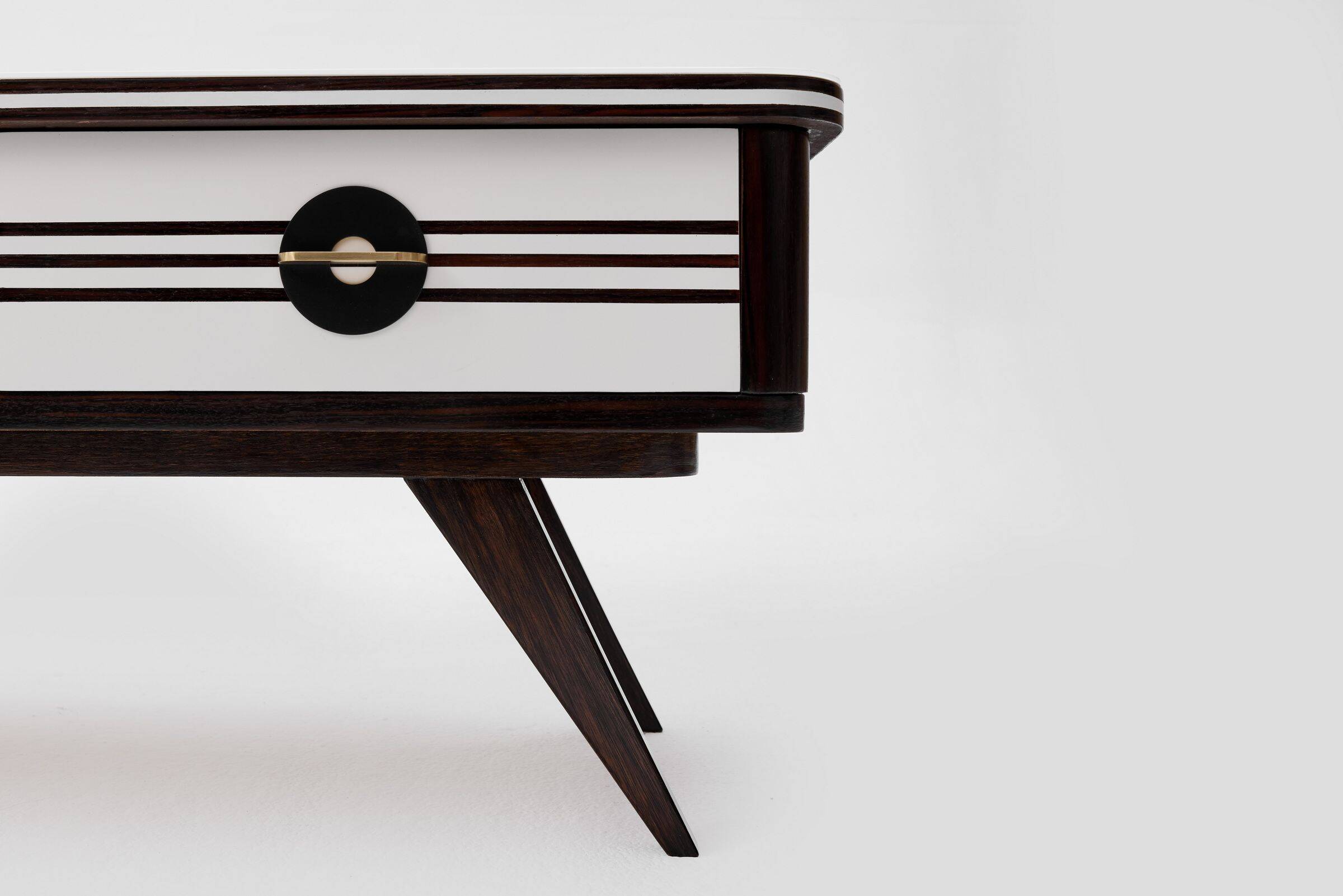 Lowboard en bois, design danois, années 1960, production : Danemark