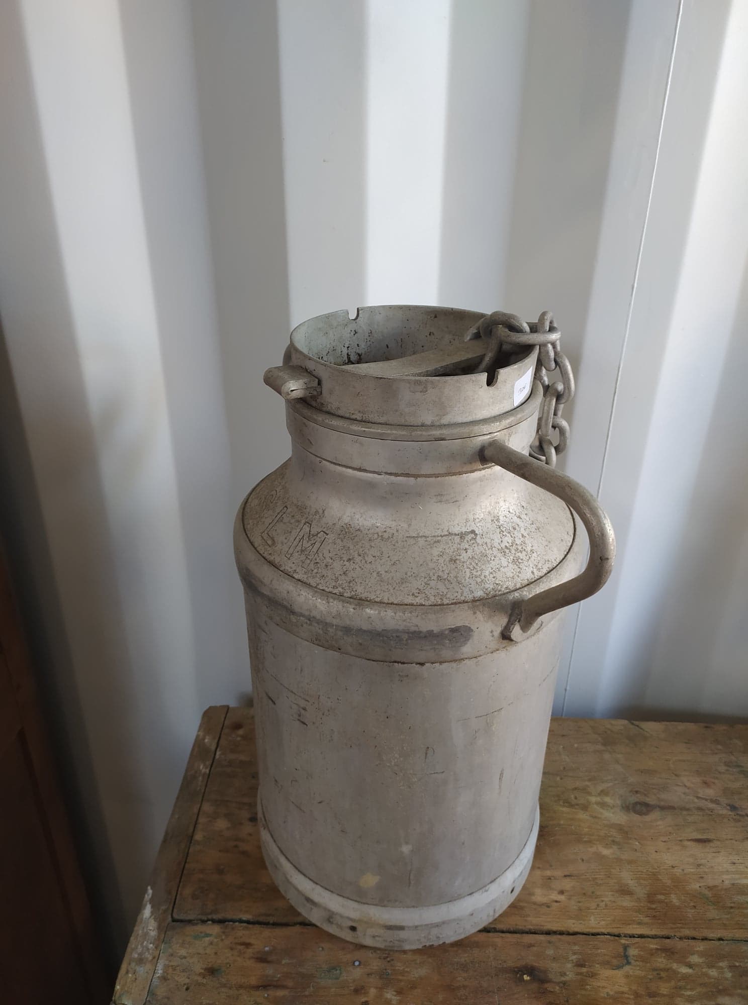 Milk pot