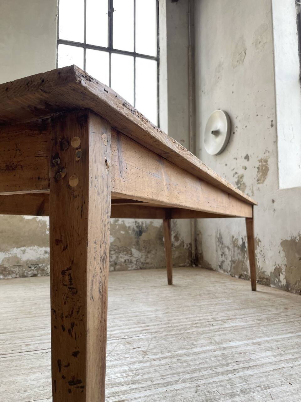 Farmhouse table with spindle legs in oak and pine, 2.5m