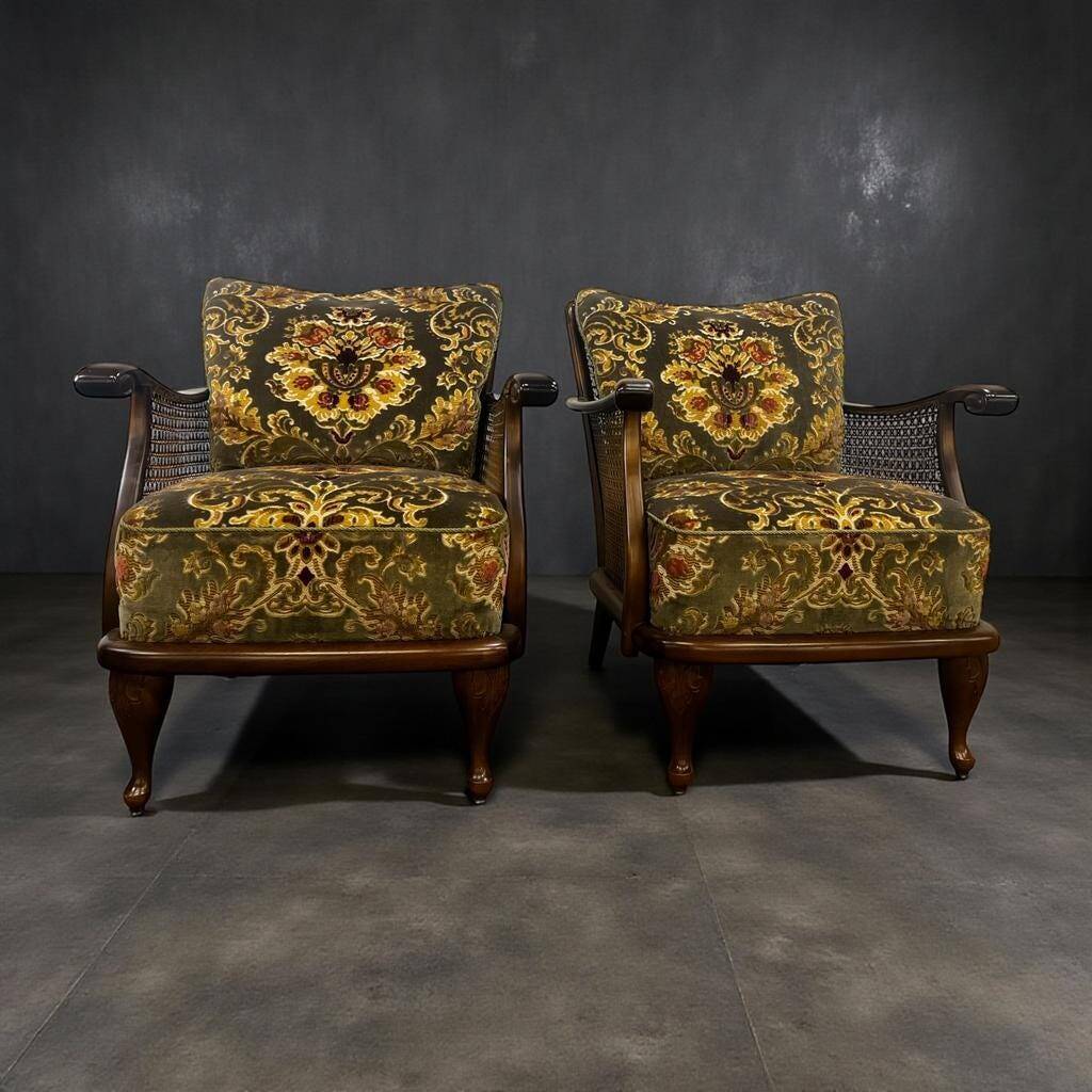 Set of 2 vintage wooden club armchairs