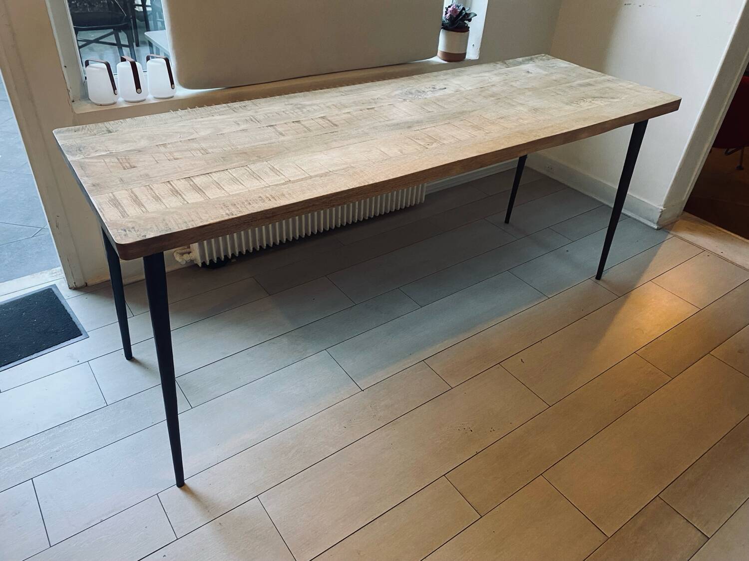 POMAX wooden dining table