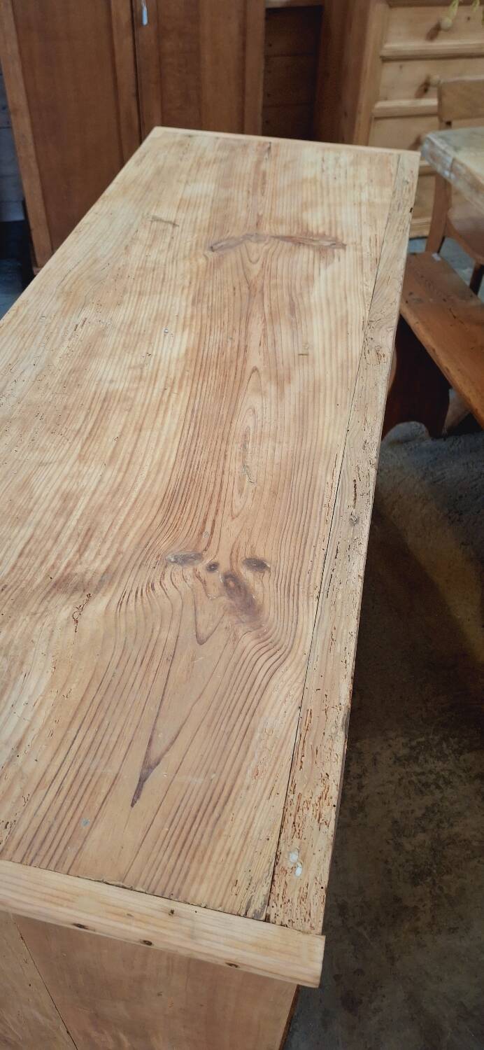 Trade furniture with drawers