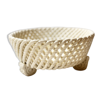 Twisted fruit basket