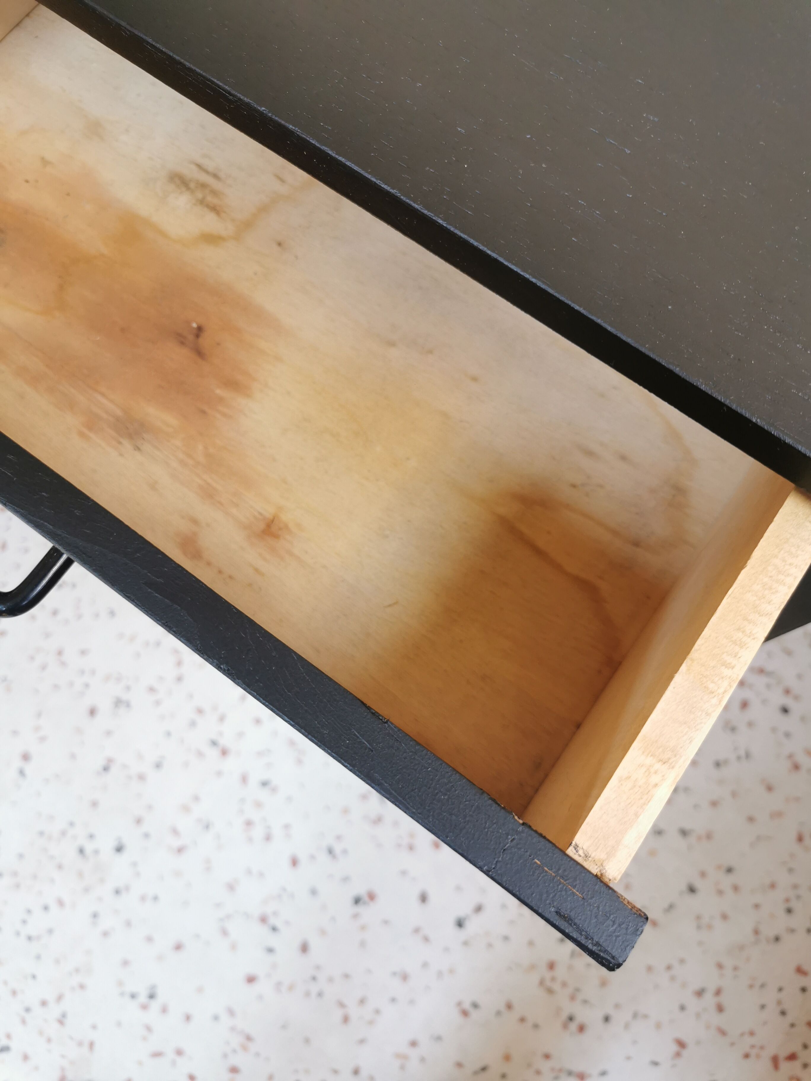 Black chest of drawers