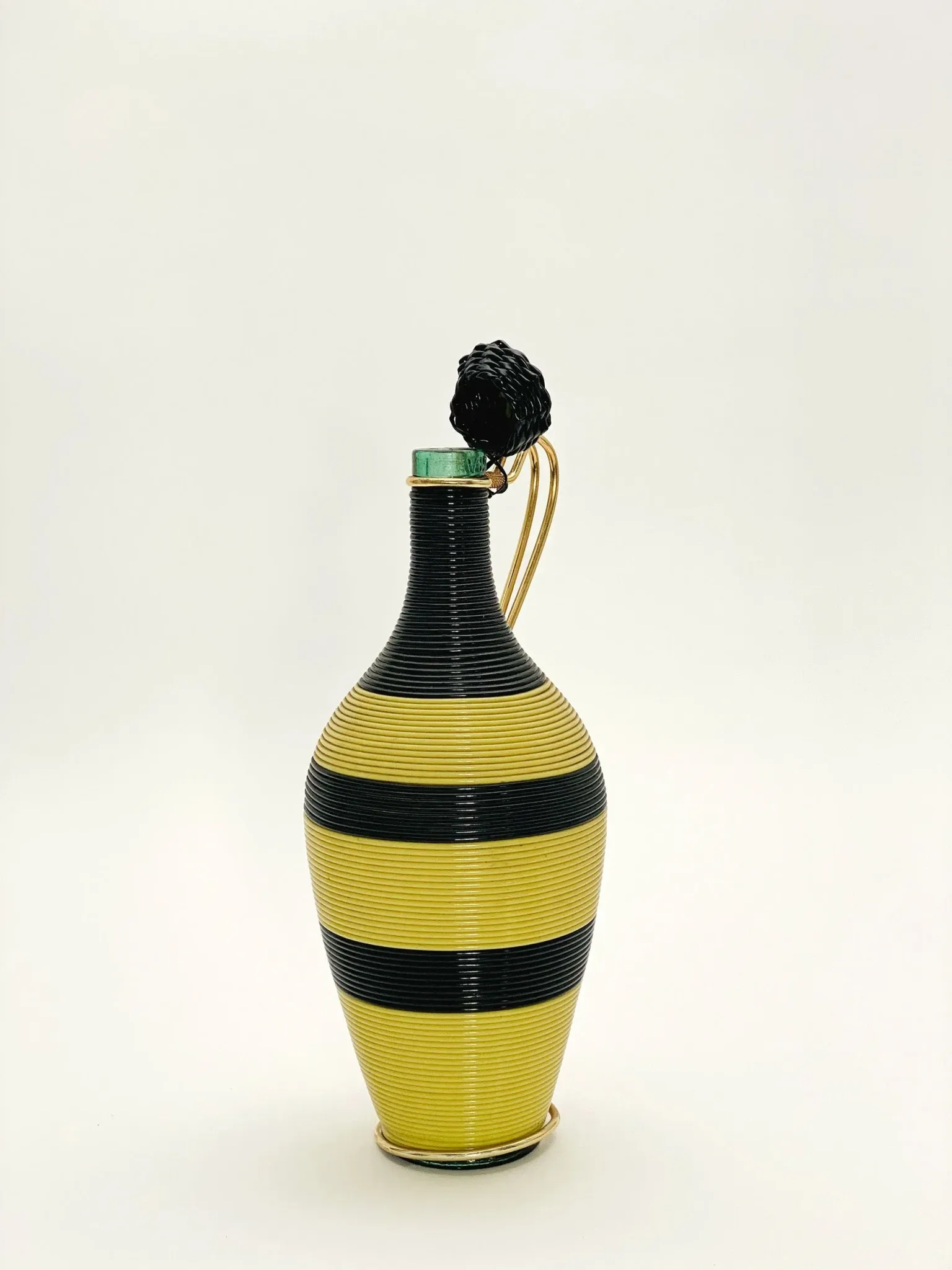Carafe gainée en vinyle