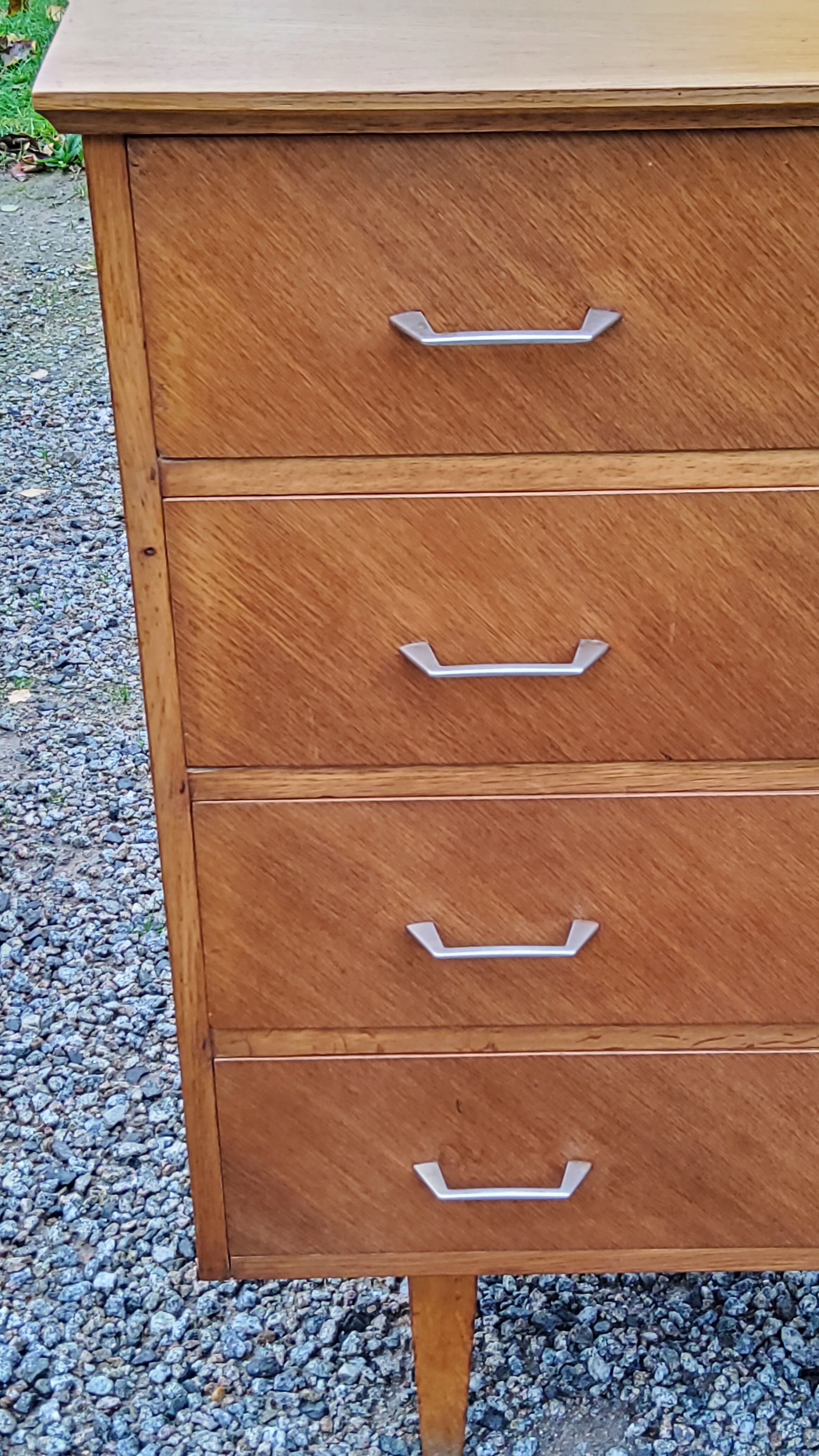 Vintage chest of drawers from the 50s in blond oak 4 drawers feet bobbin