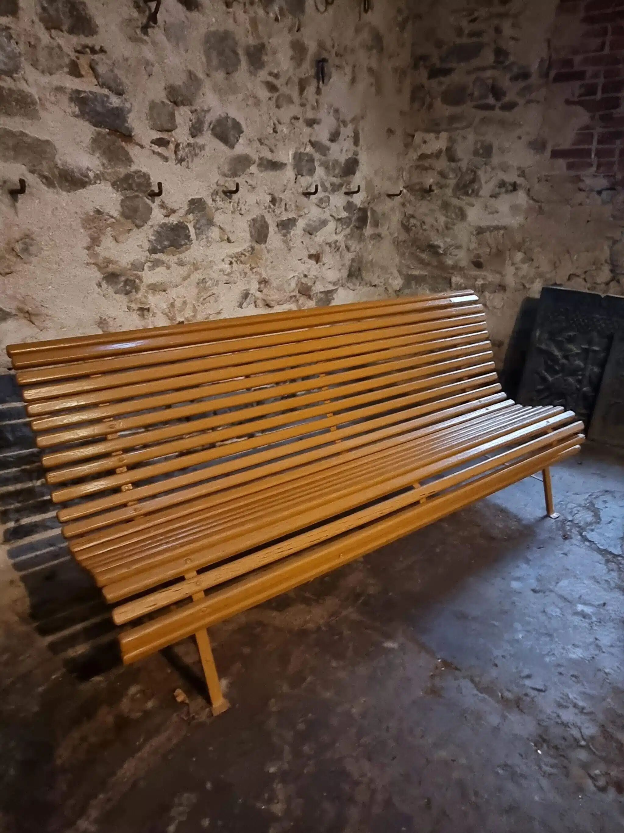 Vintage French garden bench in pine, mid-20th century.