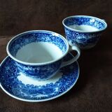Set of 2 England cups and saucer