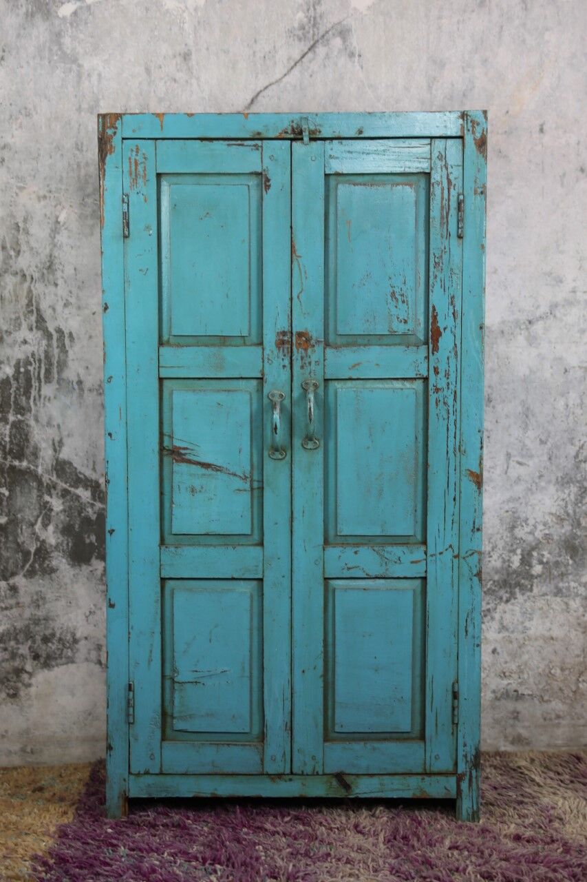 Indian cabinet 2 doors
